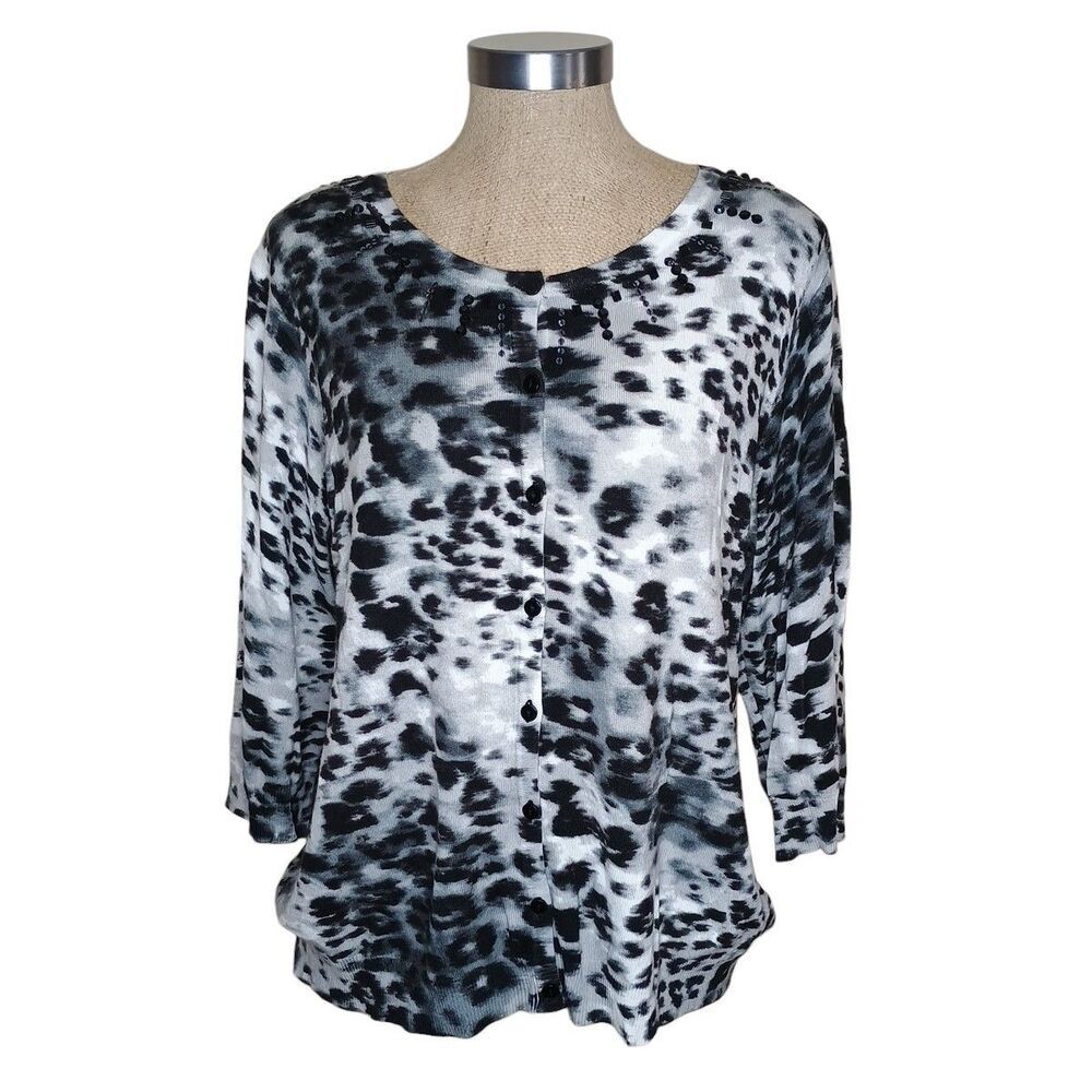 Susan Graver Shirt Top Sz 1X Gray Black Animal Print Travel Stretch Button Front